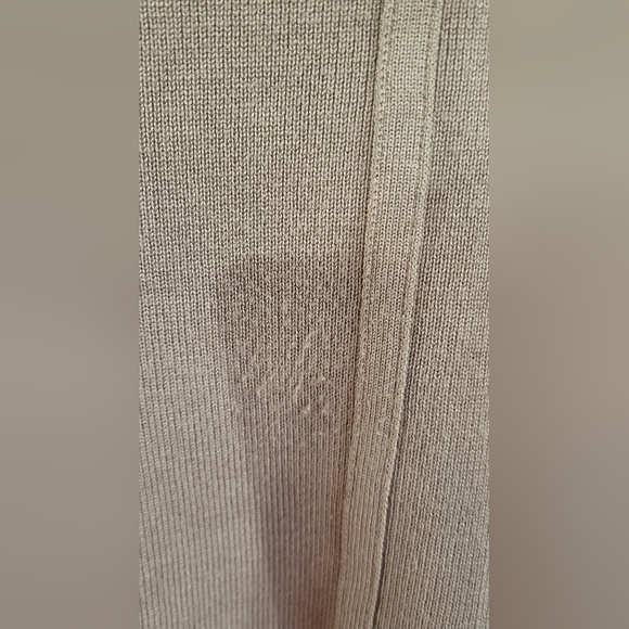 Cropped sweater with corset detail - Picture 3 of 4